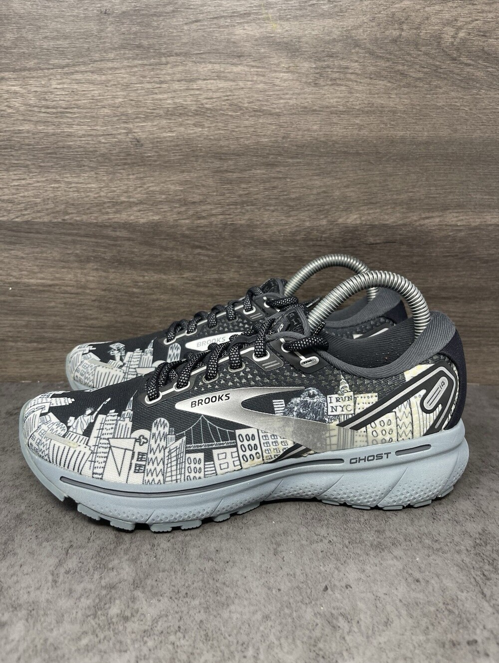 Brooks Ghost 14 NYC Marathon Womens Size 6 Black Gray Limited Running Shoes